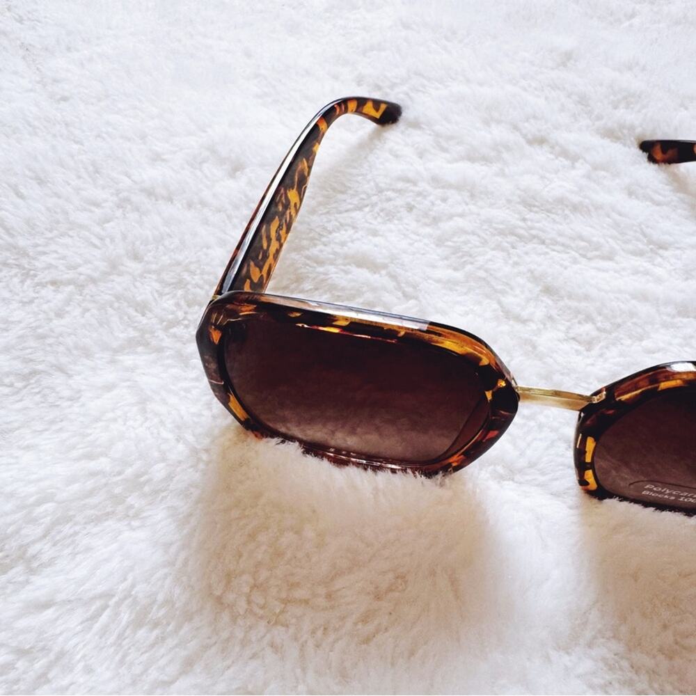 Layla Tortoise Brown Sleek Square Sunglasses - Picture 7 of 12